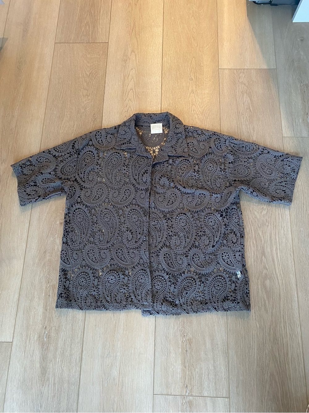 Nostalgia Gray Paisley Lace Button-Up